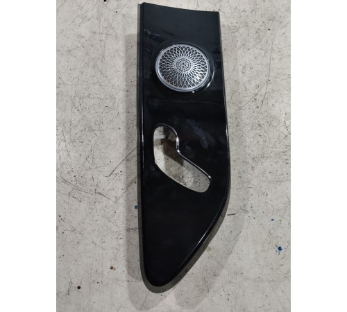 Накладка обшивки двери с динамиком задняя правая