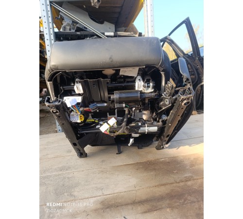 Сиденье переднее левое