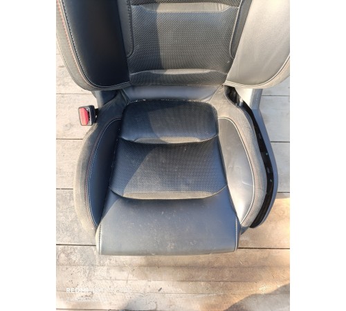 Сиденье переднее левое