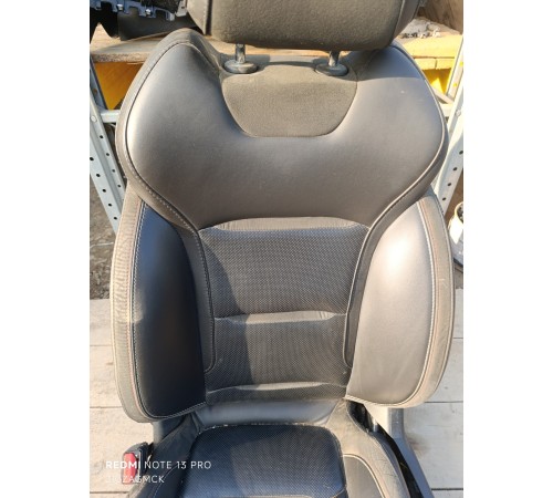 Сиденье переднее левое