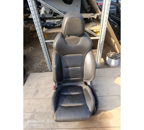 Сиденье переднее левое