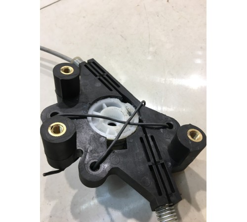 Стеклоподъёмник (задний, левый)