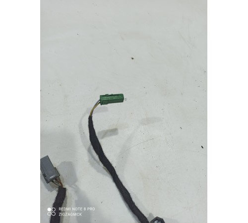 Электропроводка двери (передняя левая)