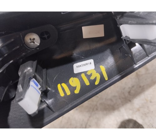 Воздушный дефлектор передний левый