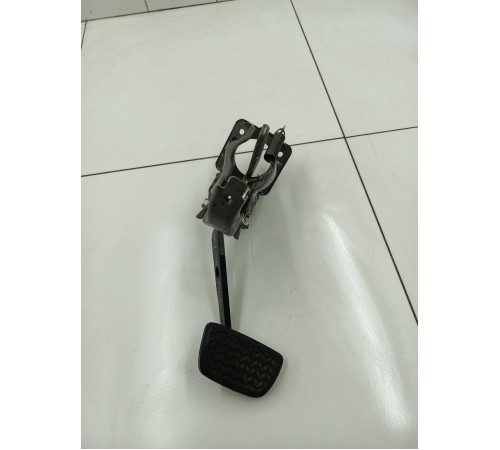 Педаль тормоза