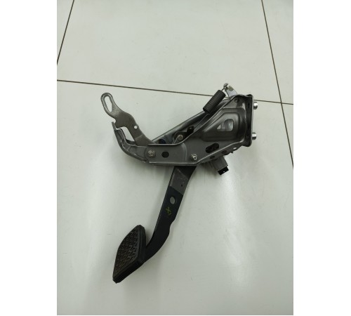 Педаль тормоза