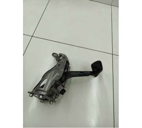 Педаль тормоза