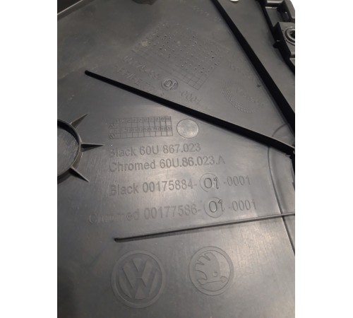 Обшивка двери (задняя левая)