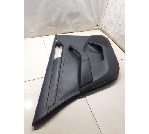 Обшивка двери (задняя левая)