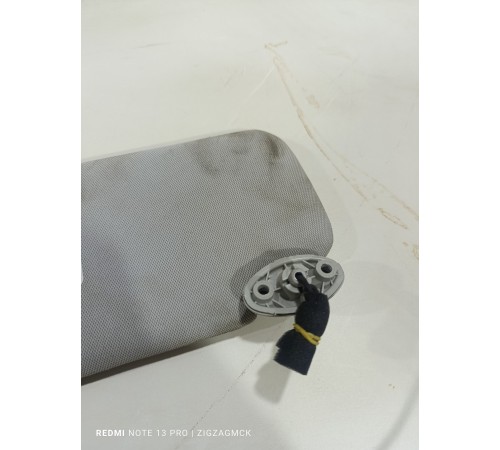 Козырек солнцезащитный правый с подсветкой