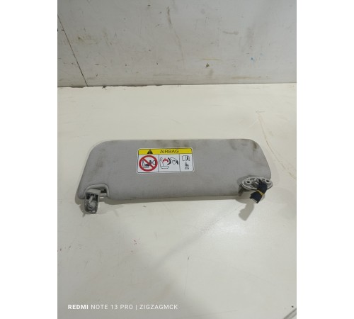 Козырек солнцезащитный правый с подсветкой