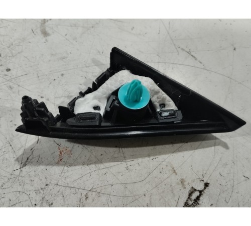 Накладка (угол) двери передняя правая