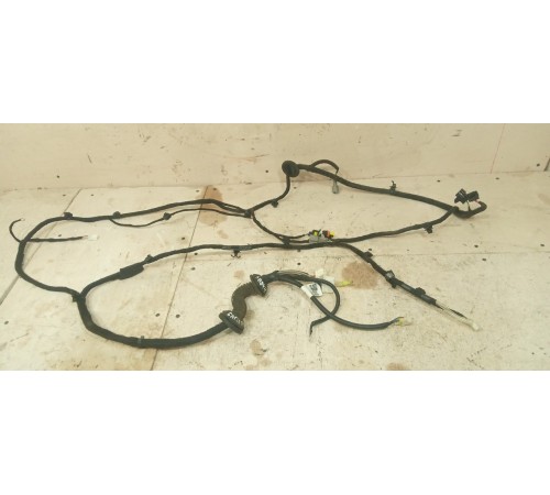 Электропроводка двери багажника