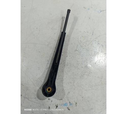 Поводок стеклоочистителя задний