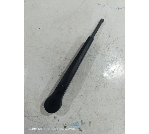 Поводок стеклоочистителя задний