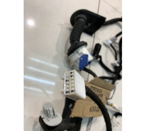 Электропроводка двери (задняя, левая)