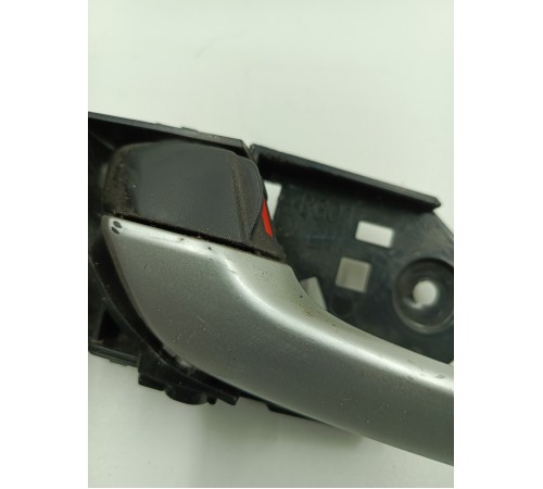 Ручка двери передняя левая внутренняя