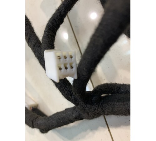 Электропроводка двери (задняя, левая)