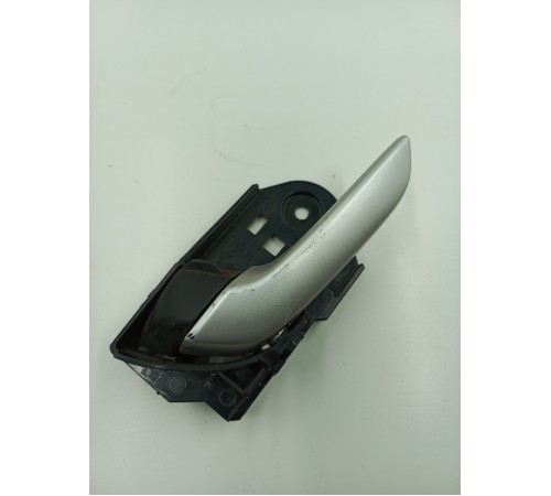 Ручка двери передняя левая внутренняя