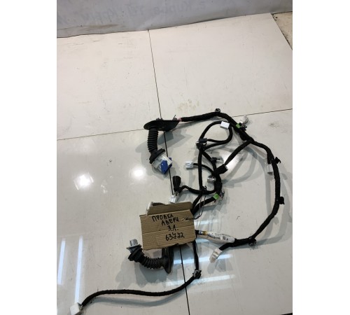 Электропроводка двери (задняя, левая)