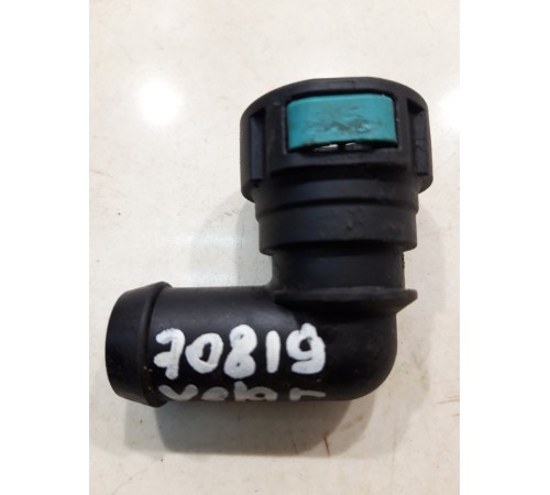 Соединительный штуцер(угловой соединитель)