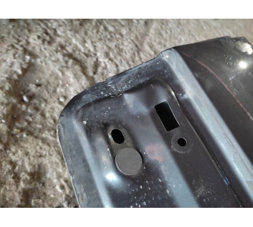 Дверь (задняя, левая)