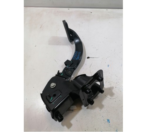 Педаль тормоза