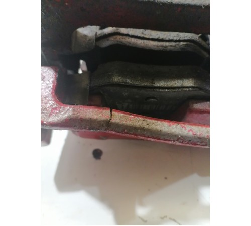 Суппорт задний левый