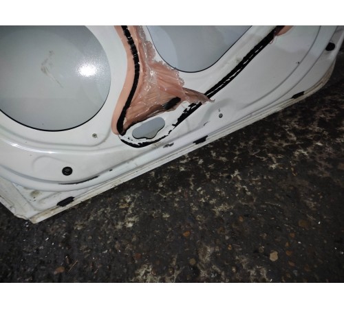 Дверь (задняя, правая)