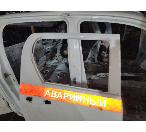 Дверь (задняя, правая)