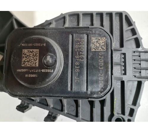 Педаль газа