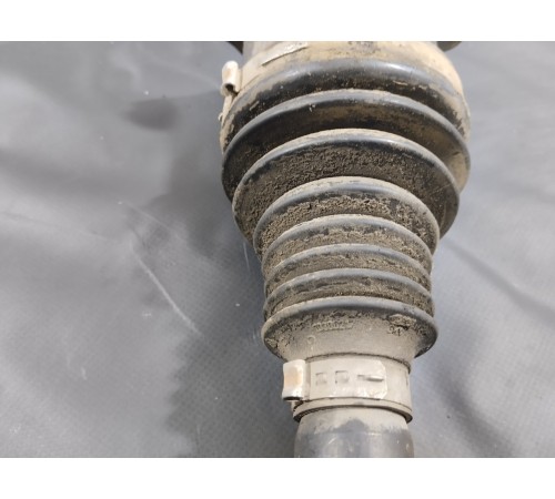 Привод(полуось) передний левый