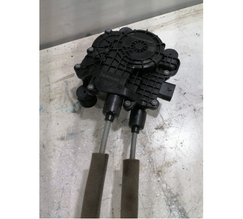 Замок двери задний левый