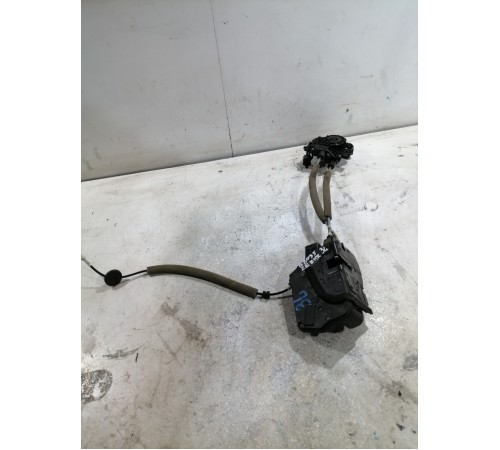 Замок двери задний левый