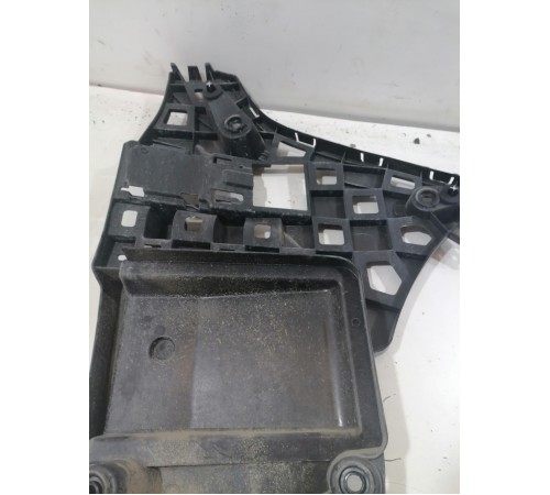 Кронштейн заднего бампера левый