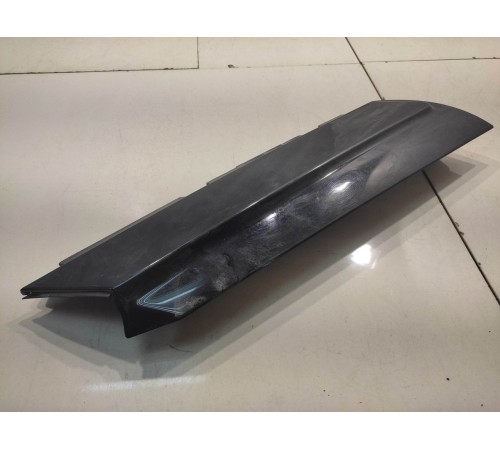 накладка глухого стекла (задняя правая)