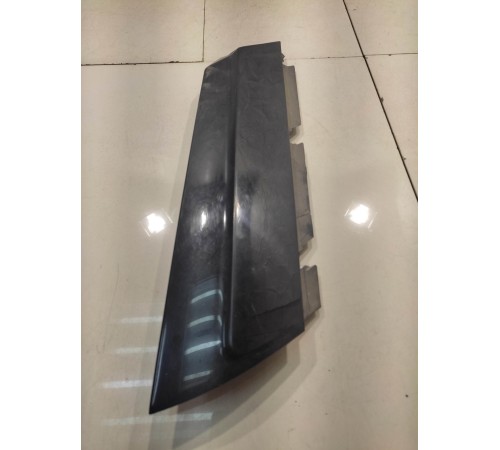 накладка глухого стекла (задняя правая)