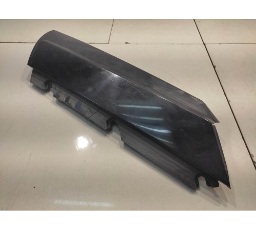 накладка глухого стекла (задняя правая)