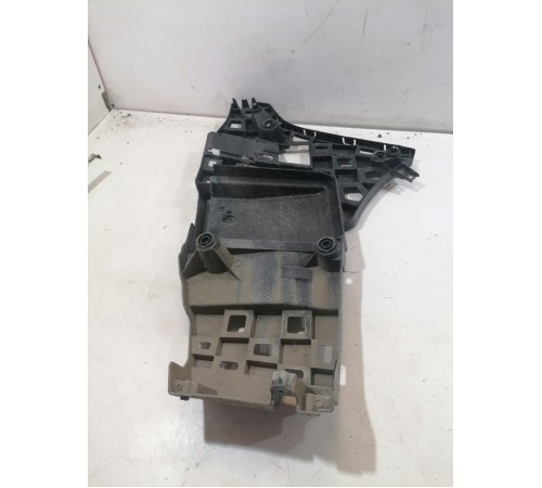 Кронштейн заднего бампера левый