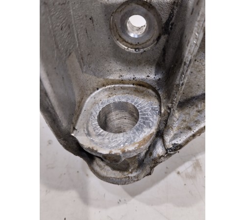 Кронштейн(крепление) переднего подрамника левый