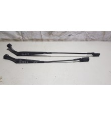 Поводок стеклоочистителя