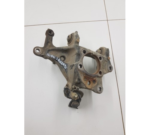 Кулак поворотный задний правый