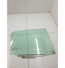 Стекло двери заднее правое