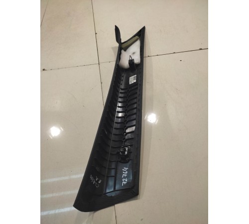 Обшивка салона (передняя, левая)