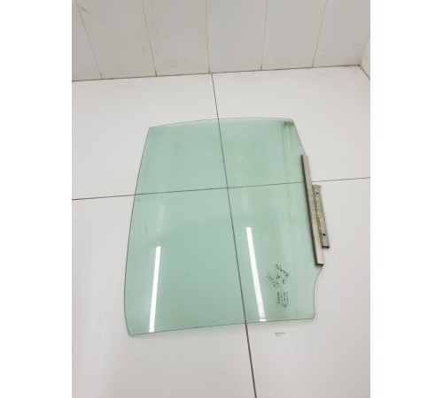 Стекло двери заднее правое