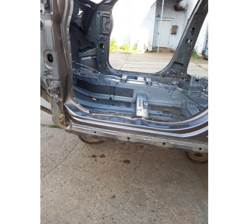 Порог со стойкой(левый)