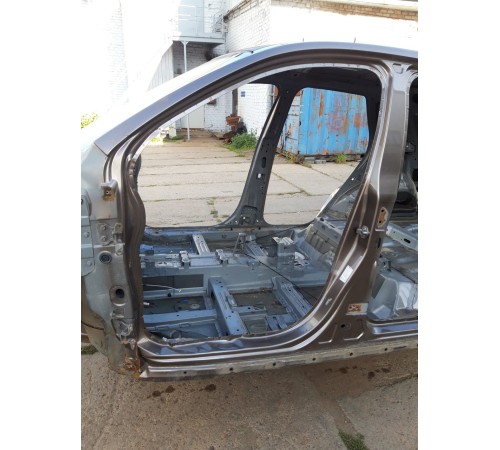 Порог со стойкой(левый)