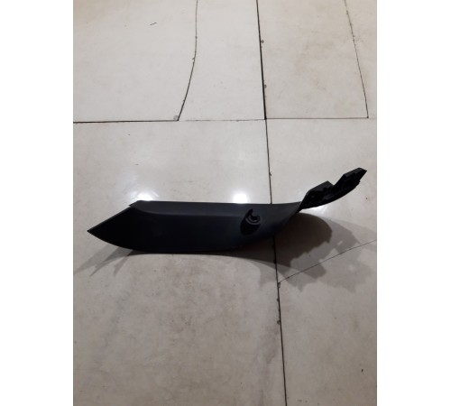 Накладка крышки багажника правая