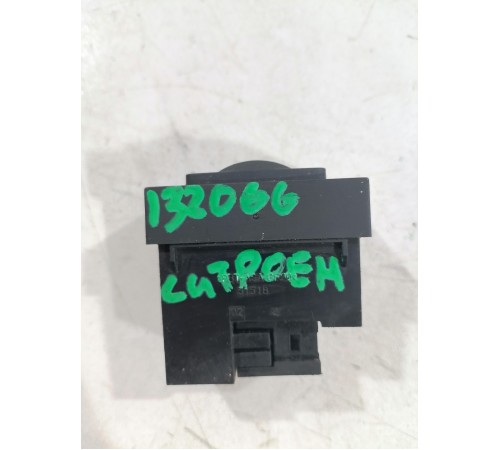 Кнопка подогрева сидений