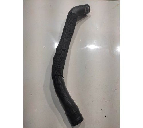 Патрубок системы охлаждения